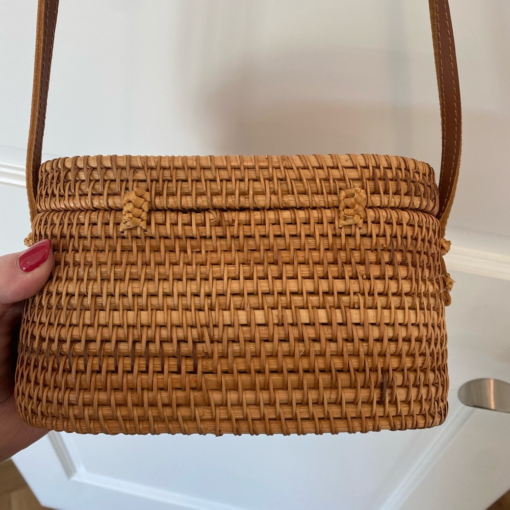 Wicker Crossbody Bag With Leather Strap Gem